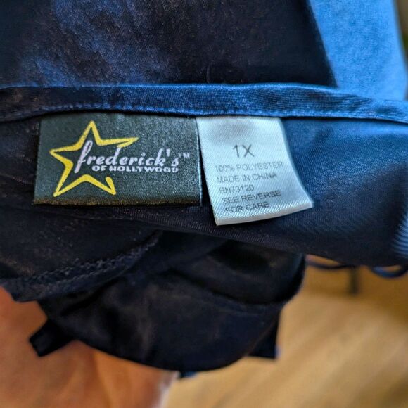 Vintage Y2K Frederick's of Hollywood Blue Camisole Satin Lingerie Tie Front 1X - Picture 8 of 9